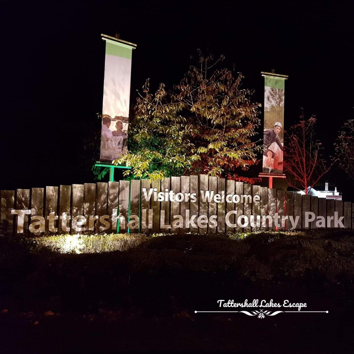 Meridian Tattershall Lakes Escape - Lakeside Lodge Caravan With A Fishing Peg Luxury Hot Tub Kültér fotó