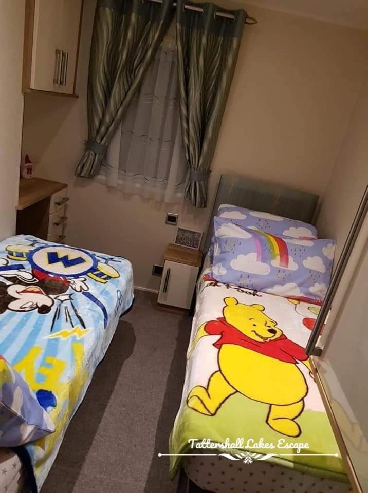 Meridian Tattershall Lakes Escape - Lakeside Lodge Caravan With A Fishing Peg Luxury Hot Tub Kültér fotó