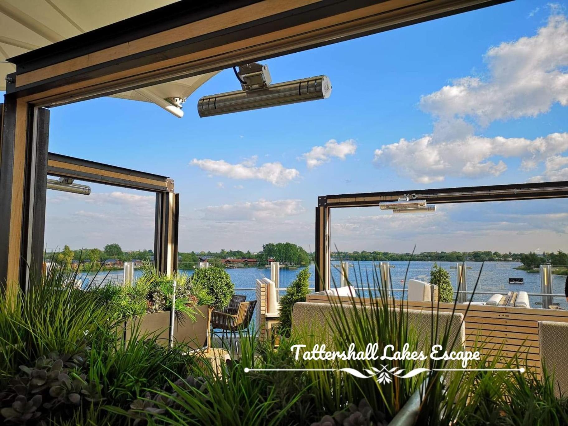 Meridian Tattershall Lakes Escape - Lakeside Lodge Caravan With A Fishing Peg Luxury Hot Tub Kültér fotó