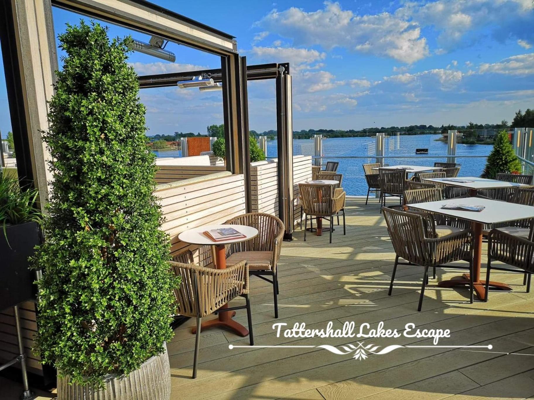 Meridian Tattershall Lakes Escape - Lakeside Lodge Caravan With A Fishing Peg Luxury Hot Tub Kültér fotó