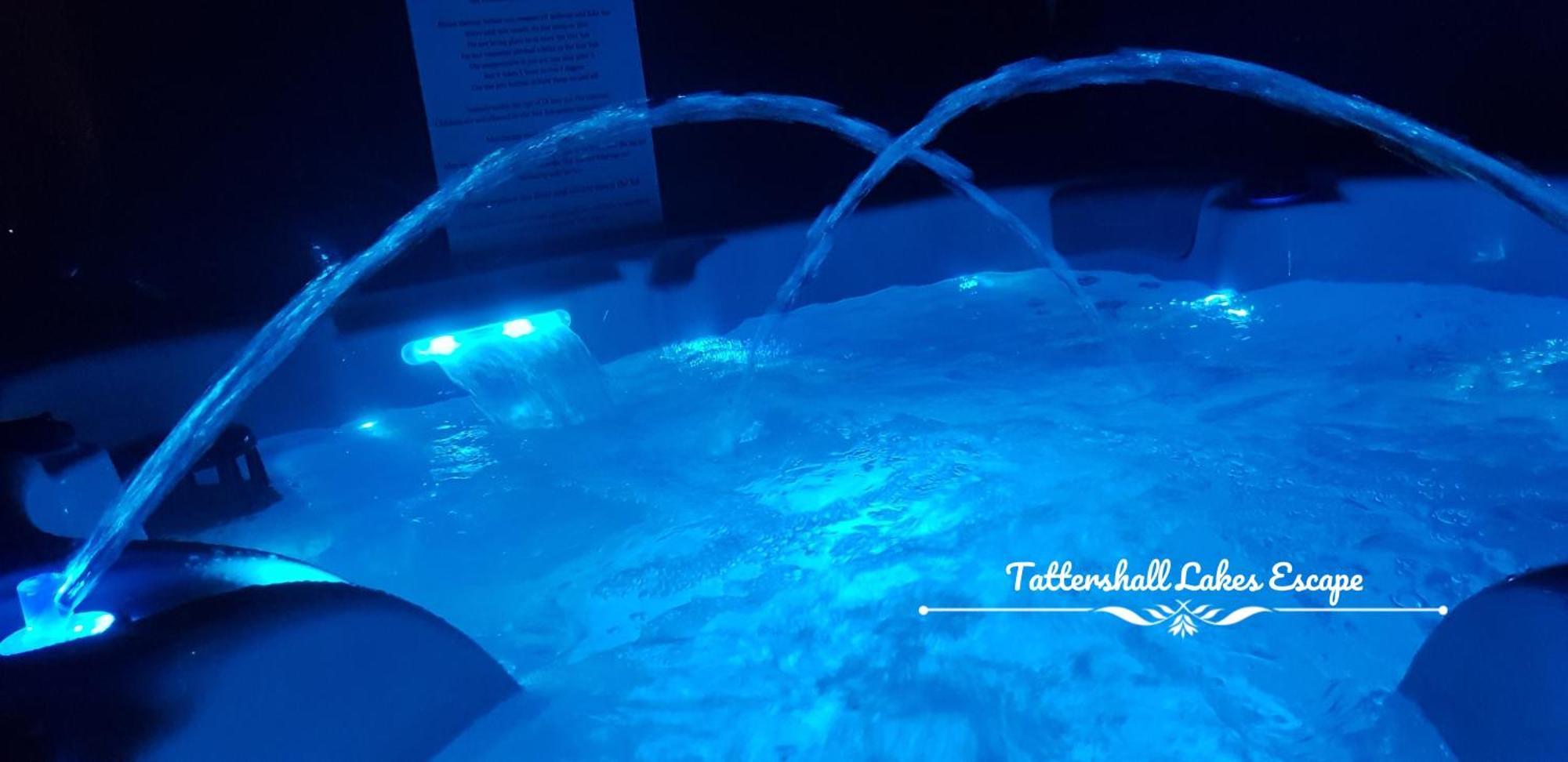 Meridian Tattershall Lakes Escape - Lakeside Lodge Caravan With A Fishing Peg Luxury Hot Tub Kültér fotó